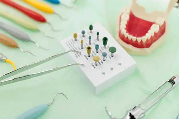 invisalign versus veneers